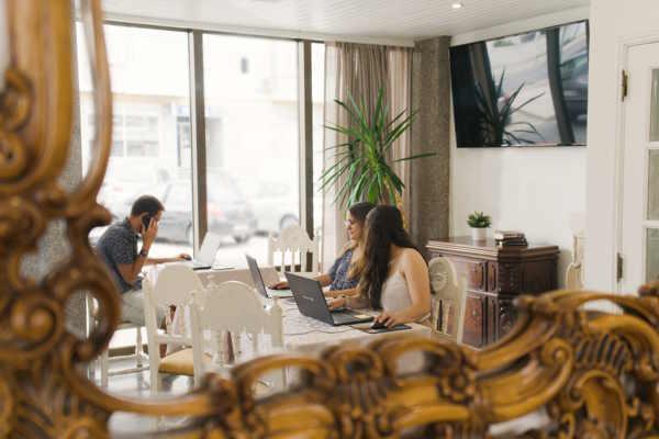 Wot Costa Da Caparica Hotel Екстериор снимка