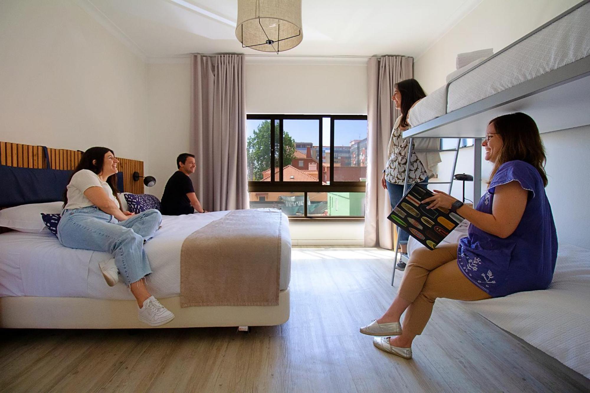 Wot Costa Da Caparica Hotel Екстериор снимка