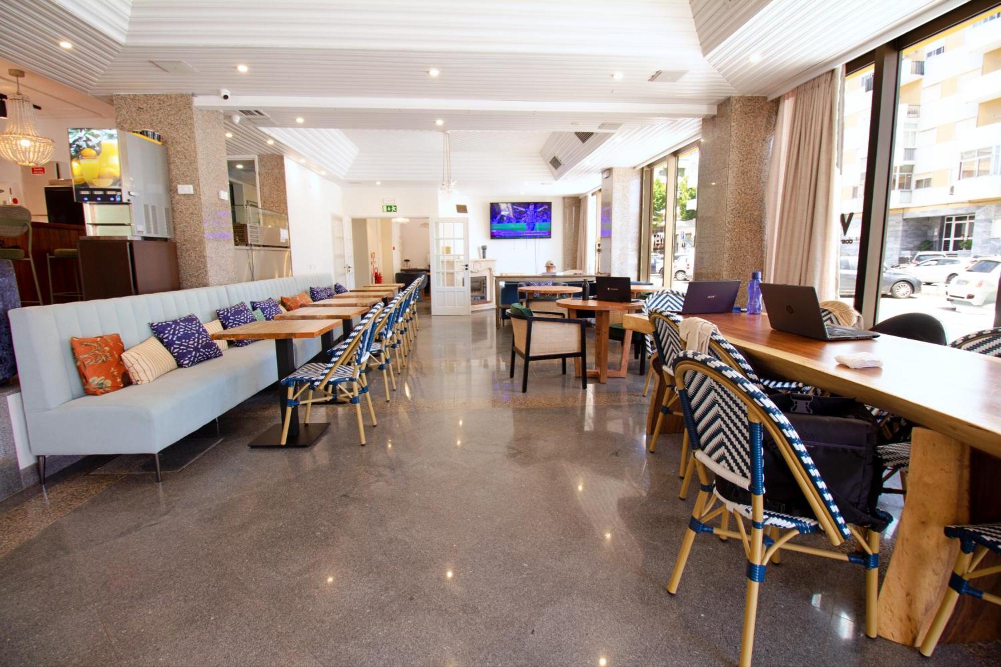 Wot Costa Da Caparica Hotel Екстериор снимка