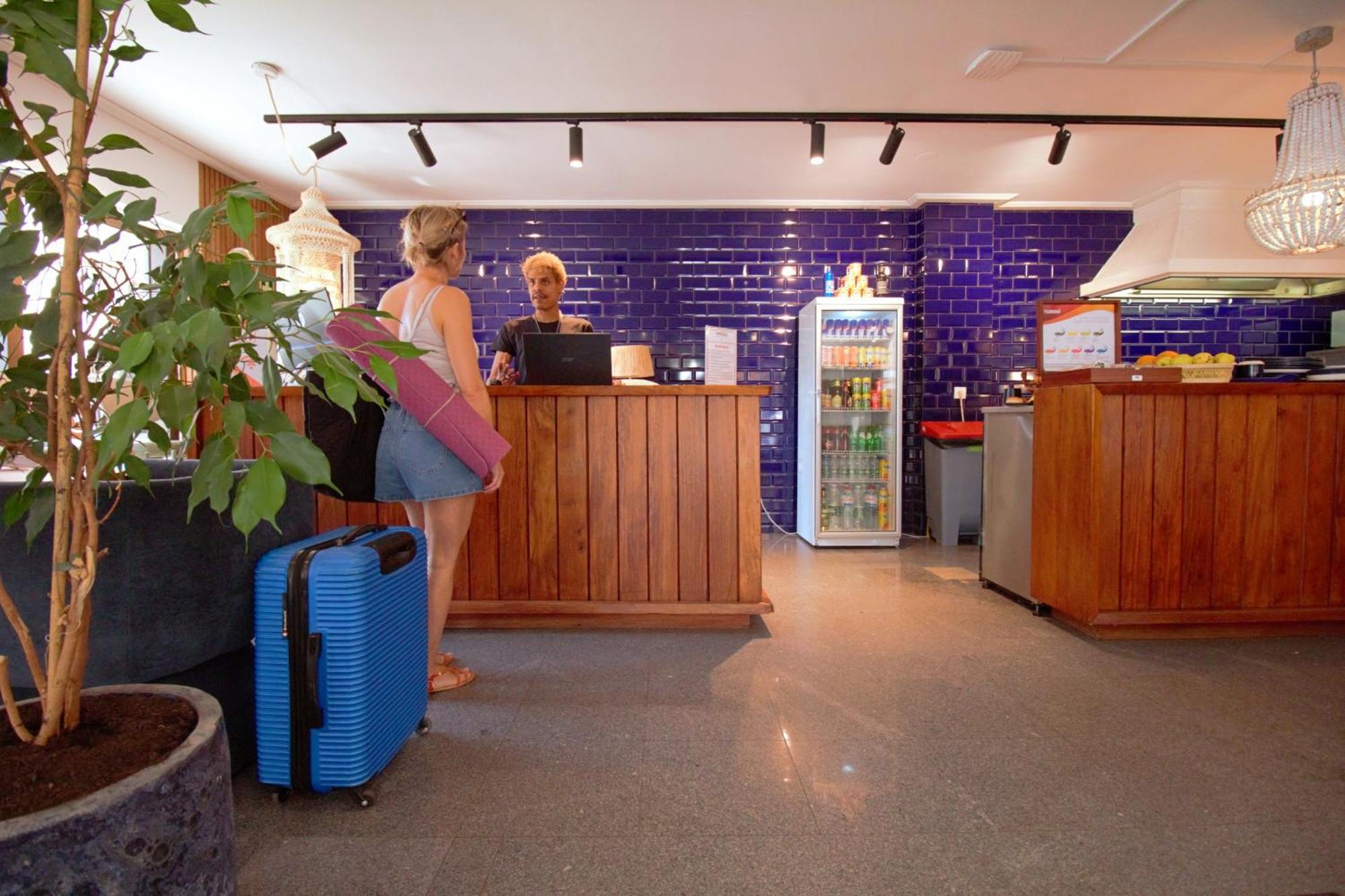 Wot Costa Da Caparica Hotel Екстериор снимка