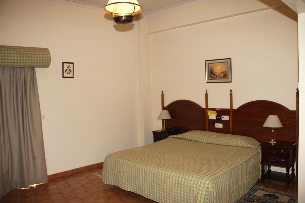 Wot Costa Da Caparica Hotel Екстериор снимка