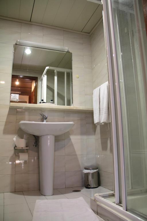 Wot Costa Da Caparica Hotel Стая снимка